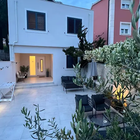 Apartmani Cvitanovic Baska Voda